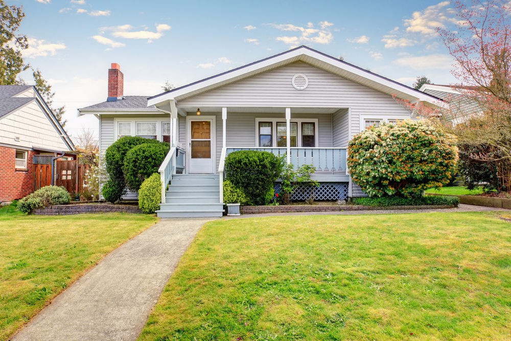 There are, of course, more than 5 reasons why someone might choose a small house; in fact, more and more families in Quebec are moving into neighbourhoods offering this type of property.
