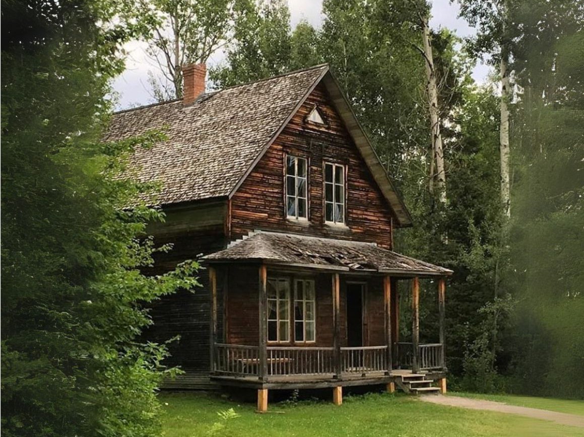 À la fois intrigant et informatif, le Village Fantôme de Val-Jalbert plaît à toutes les générations. On peut même y passer la nuit (chambre hantée non incluse !). Source : Instagram/villagevaljalbert
