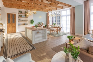 Let’s Take a Closer Look at This Splendid Farmhouse Style Ground Floor