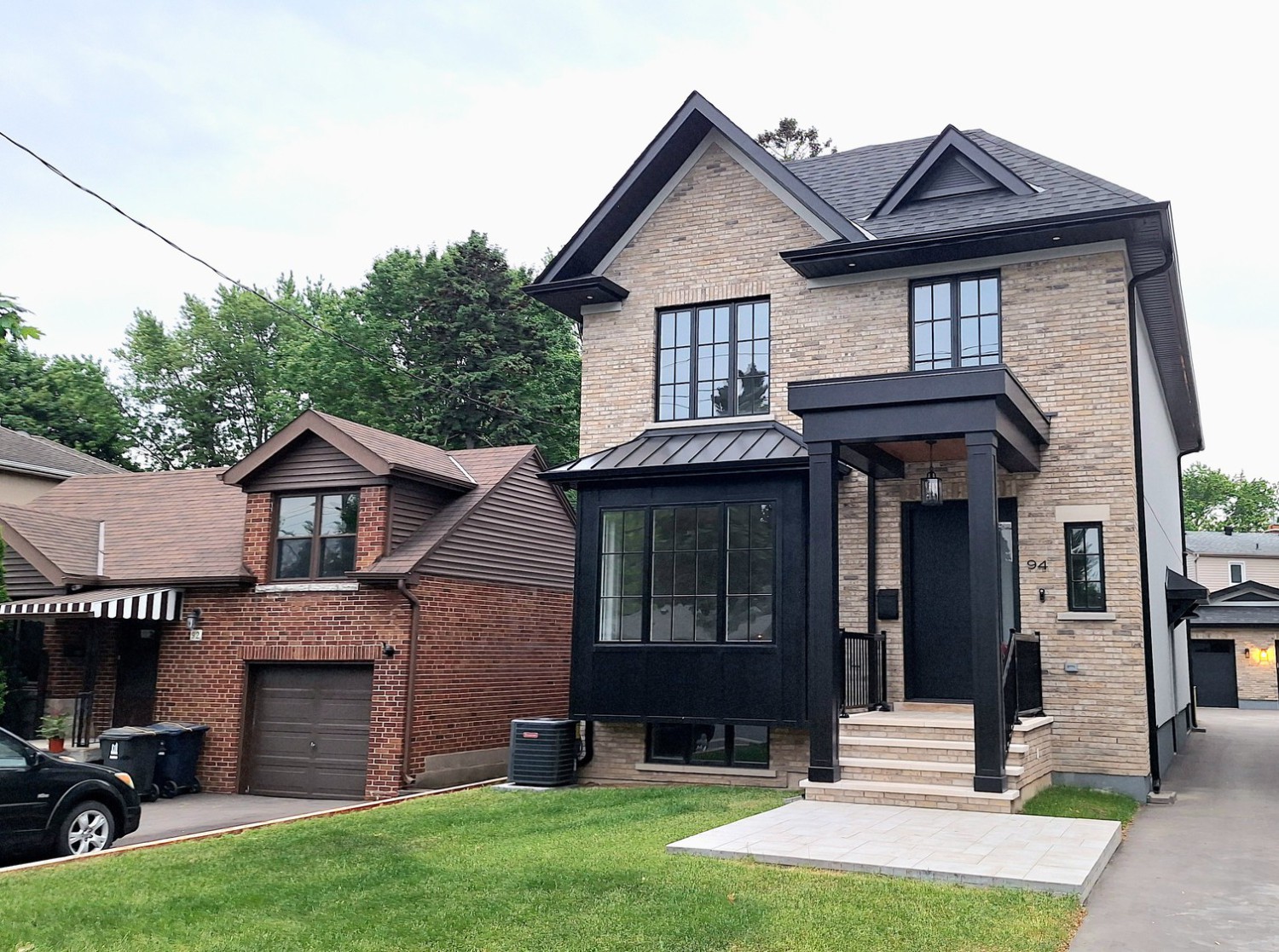 Mieux vaut acheter la plus belle maison du quartier… ou celle qui a besoin d’amour?
